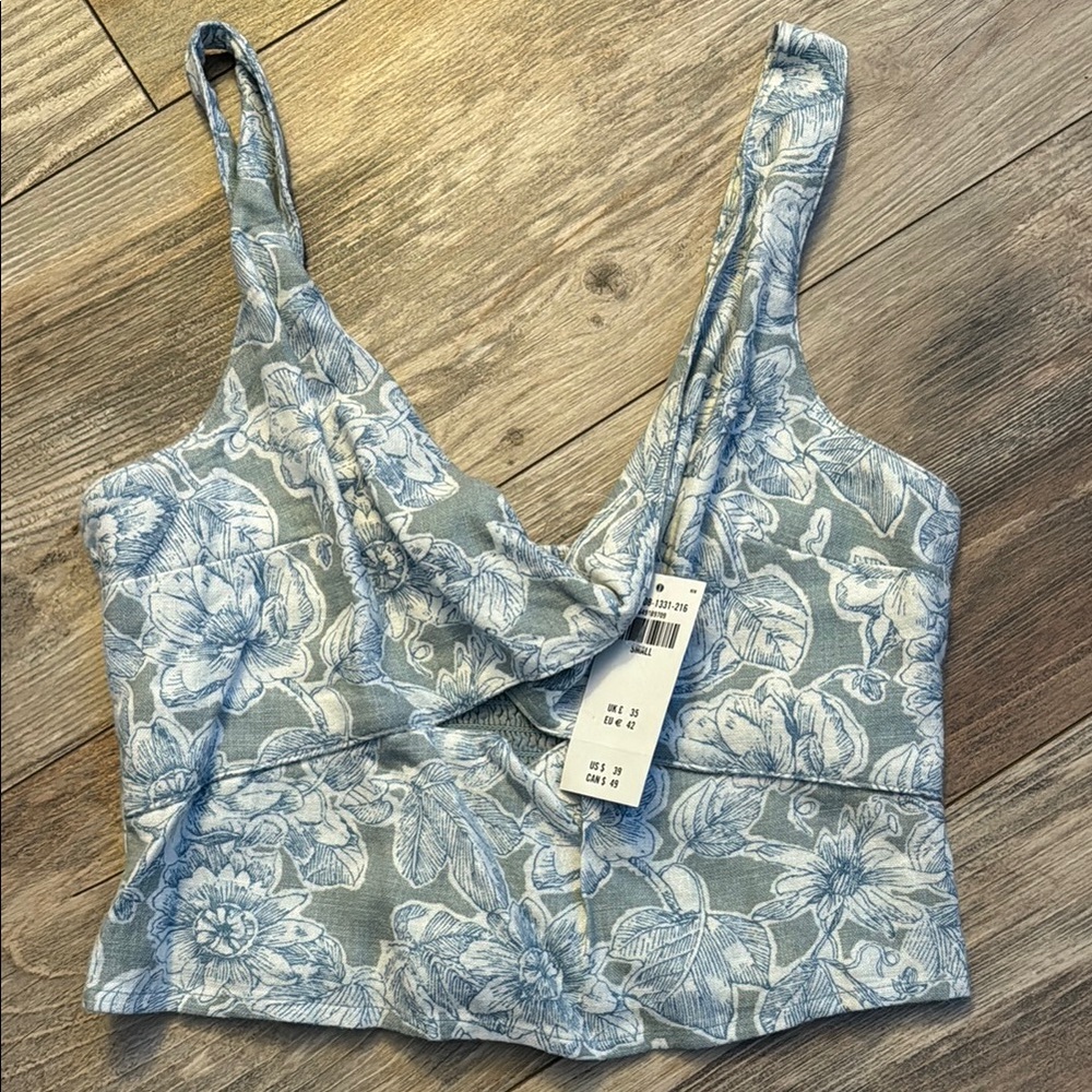 NWT Abercrombie & Fitch Crop Top